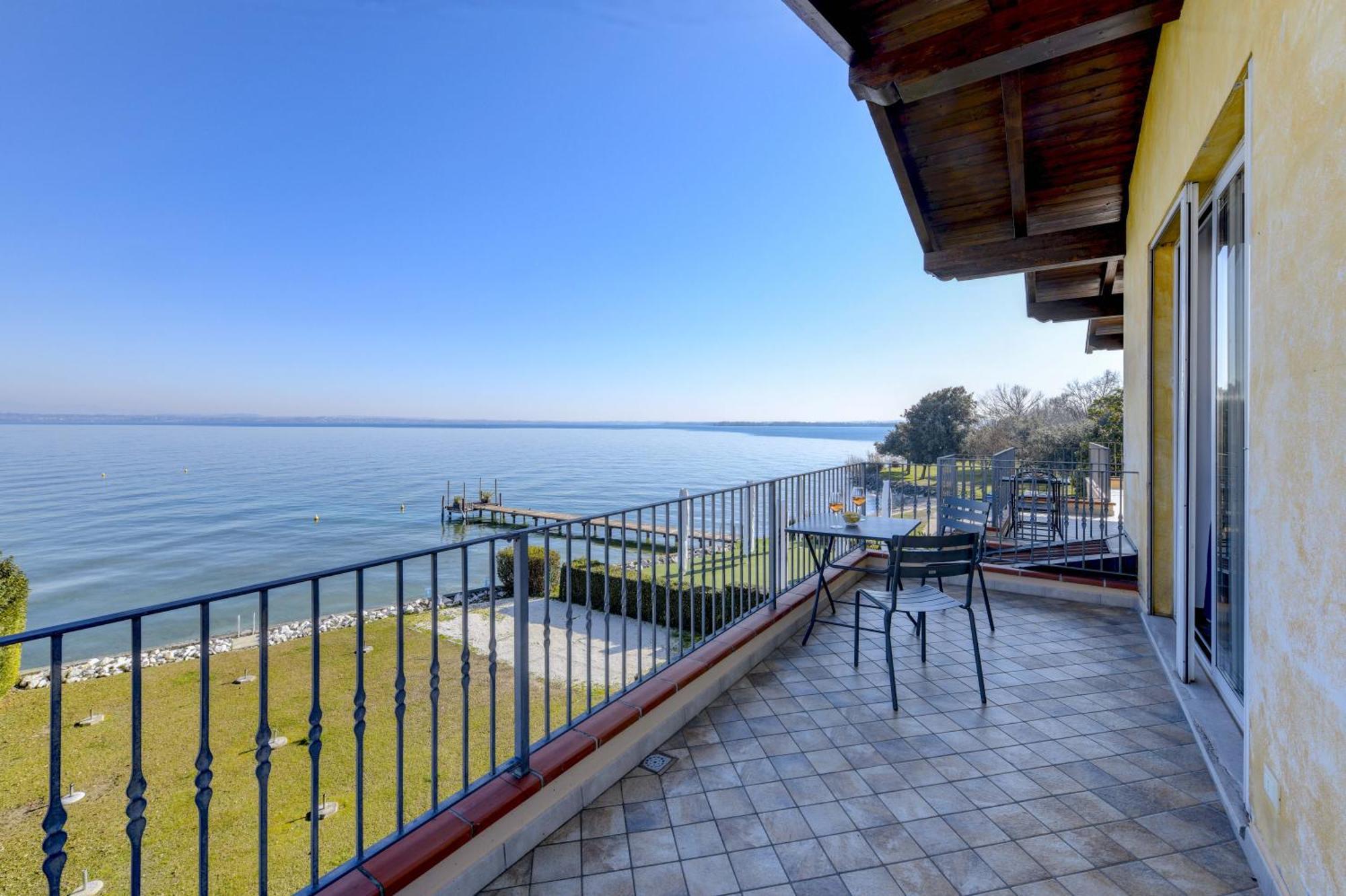 Casa Dei Pescatori Villa Sirmione Exteriör bild