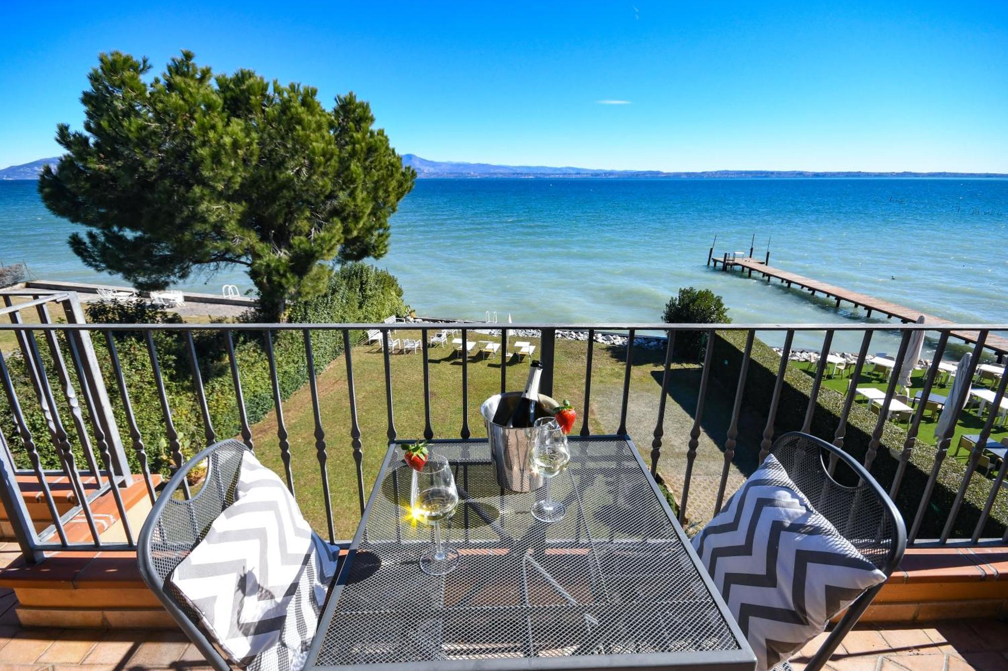 Casa Dei Pescatori Villa Sirmione Exteriör bild