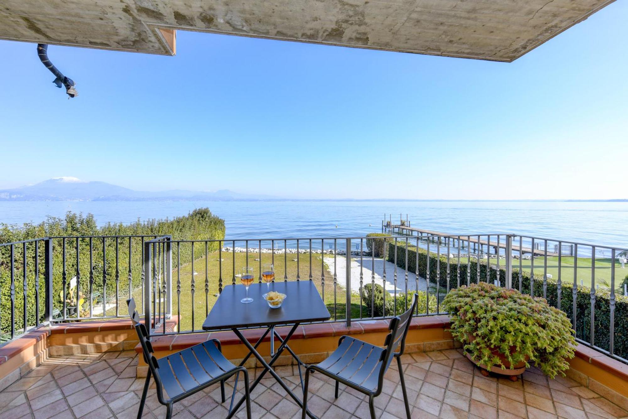 Casa Dei Pescatori Villa Sirmione Exteriör bild